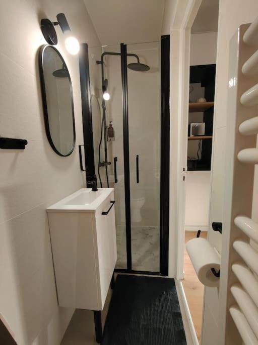 Joli Appartement Au Pied Du Tramway Bezons Exterior photo